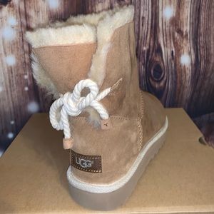 UGG BOOTS with bow!! So cute!